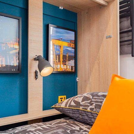 Funky City Apartment - Secure Parking - Wifi - Sleeps 6 - No Parties Μπέλφαστ Εξωτερικό φωτογραφία