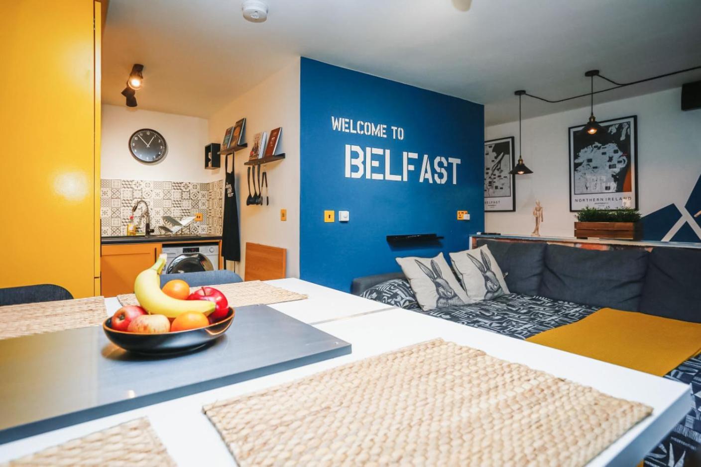 Funky City Apartment - Secure Parking - Wifi - Sleeps 6 - No Parties Μπέλφαστ Εξωτερικό φωτογραφία