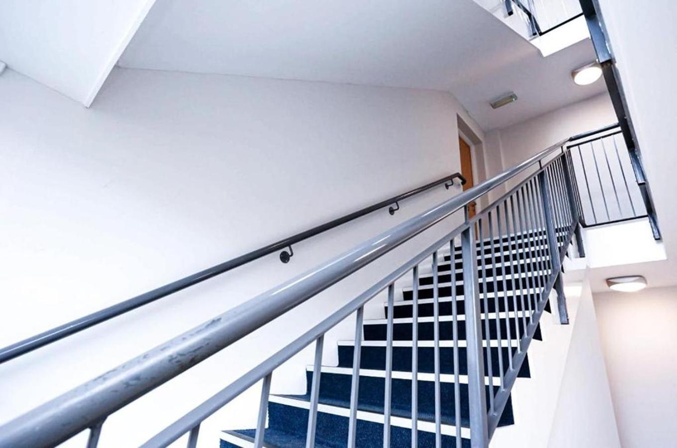 Funky City Apartment - Secure Parking - Wifi - Sleeps 6 - No Parties Μπέλφαστ Εξωτερικό φωτογραφία